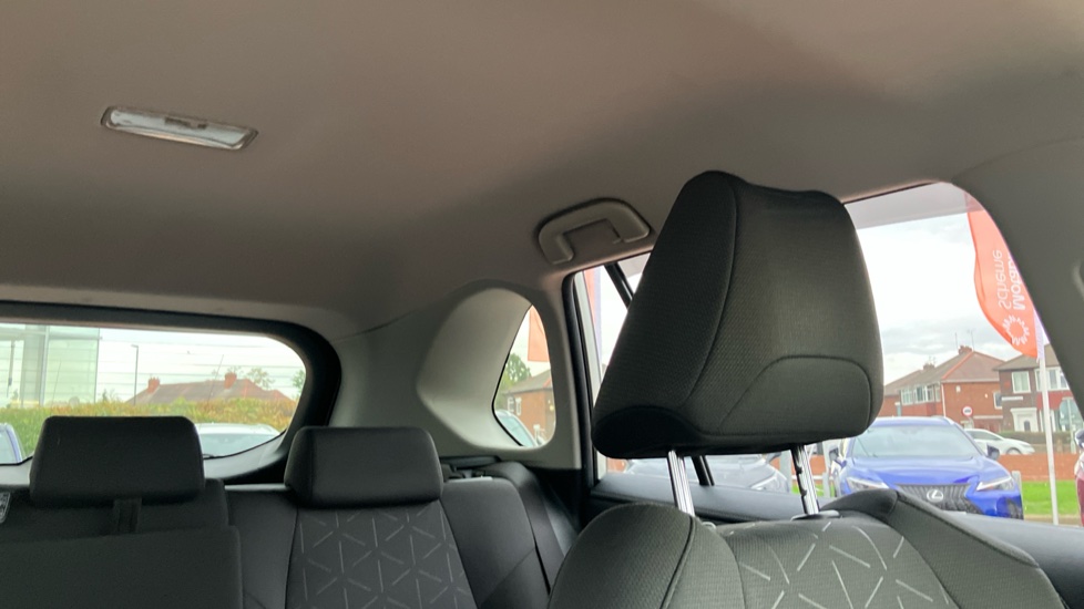 Toyota RAV4 2.5 VVT-i Hybrid Design 5dr CVT Hybrid Estate - Image 19
