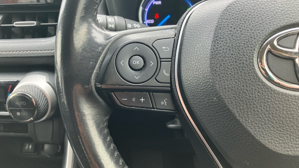 Toyota RAV4 2.5 VVT-i Hybrid Design 5dr CVT Hybrid Estate - Image 34