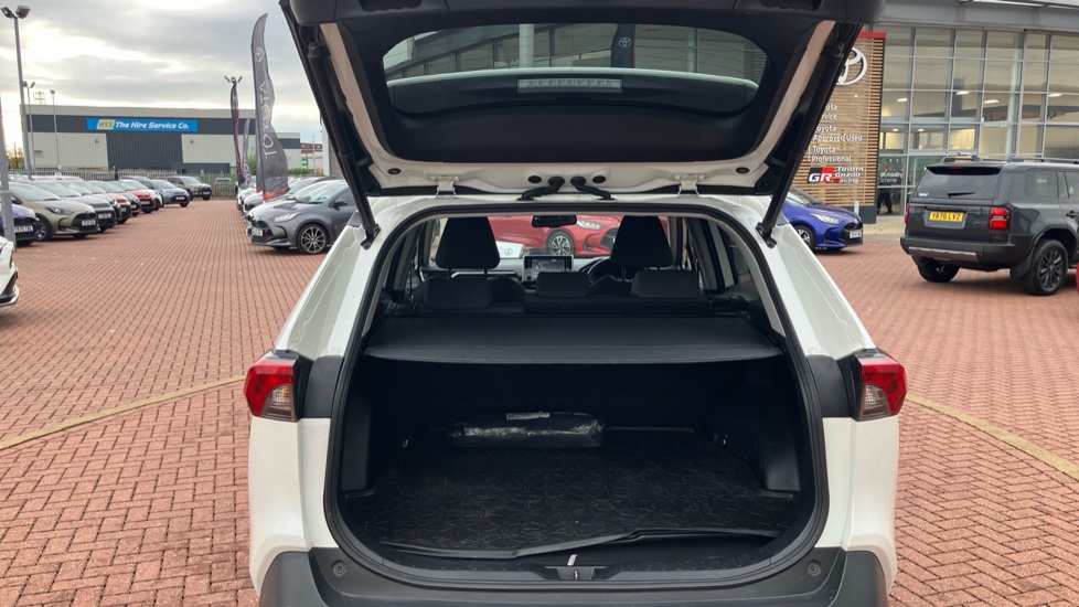 Toyota RAV4 2.5 VVT-i Hybrid Design 5dr CVT Hybrid Estate - Image 57