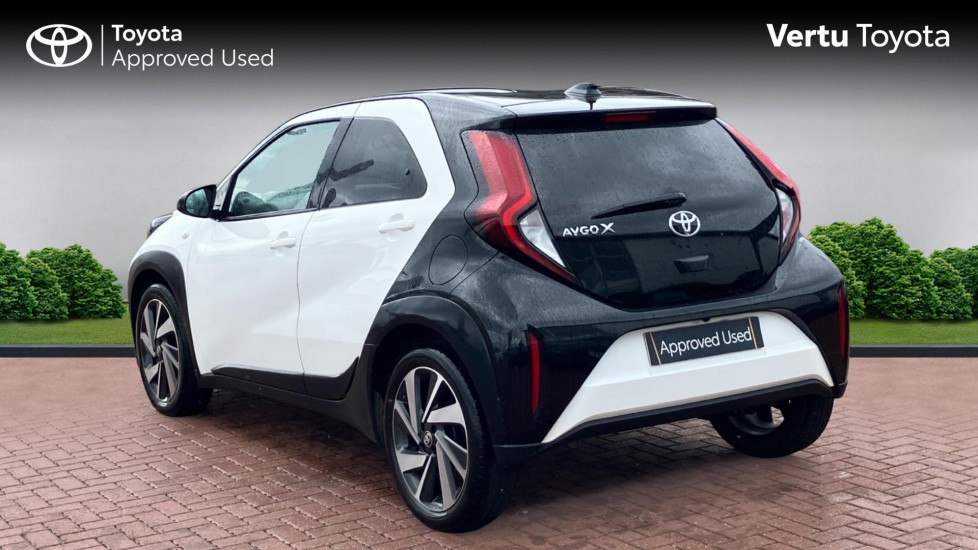 Toyota Aygo X 1.0 VVT-i Edge 5dr Petrol Hatchback - Image 4