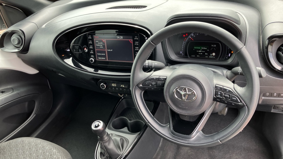 Toyota Aygo X 1.0 VVT-i Edge 5dr Petrol Hatchback - Image 6