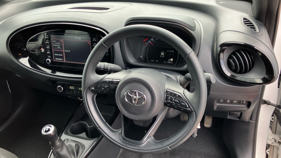Toyota Aygo X 1.0 VVT-i Edge 5dr Petrol Hatchback - Image 7