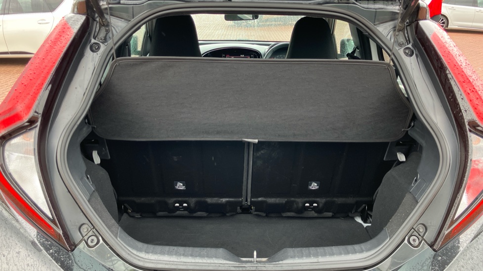 Toyota Aygo X 1.0 VVT-i Edge 5dr Petrol Hatchback - Image 13