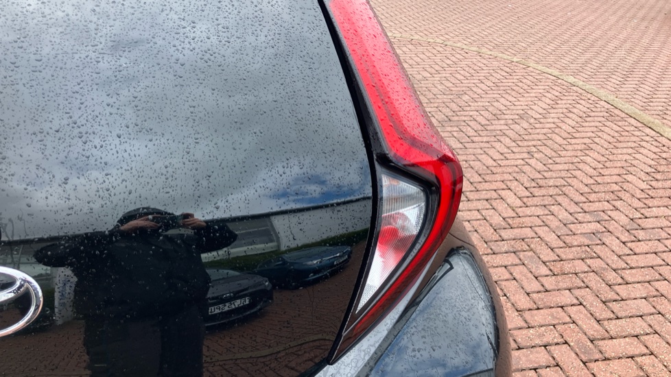Toyota Aygo X 1.0 VVT-i Edge 5dr Petrol Hatchback - Image 21