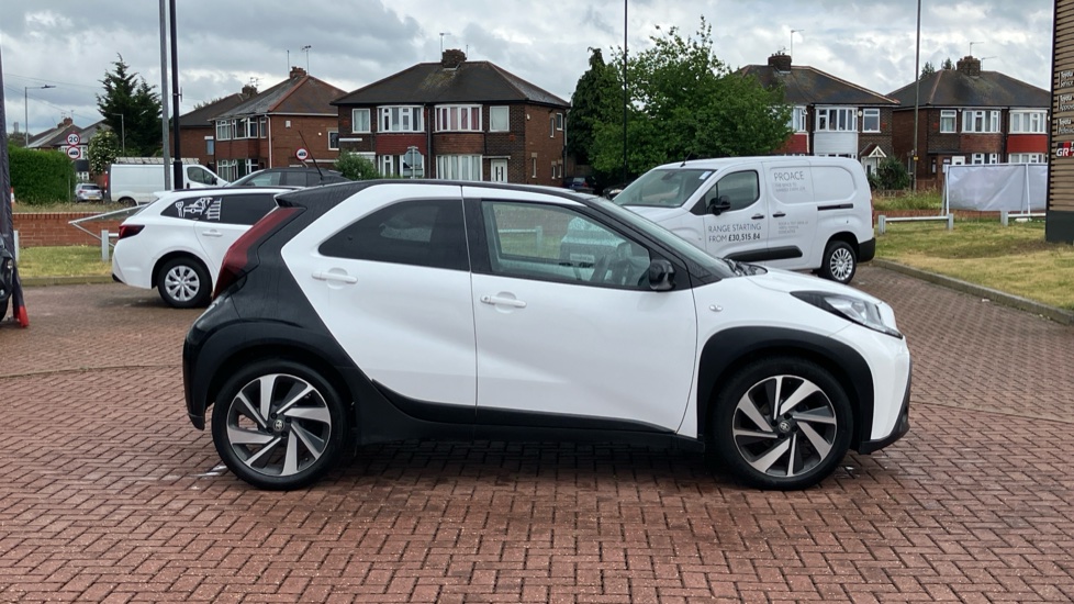 Toyota Aygo X 1.0 VVT-i Edge 5dr Petrol Hatchback - Image 23