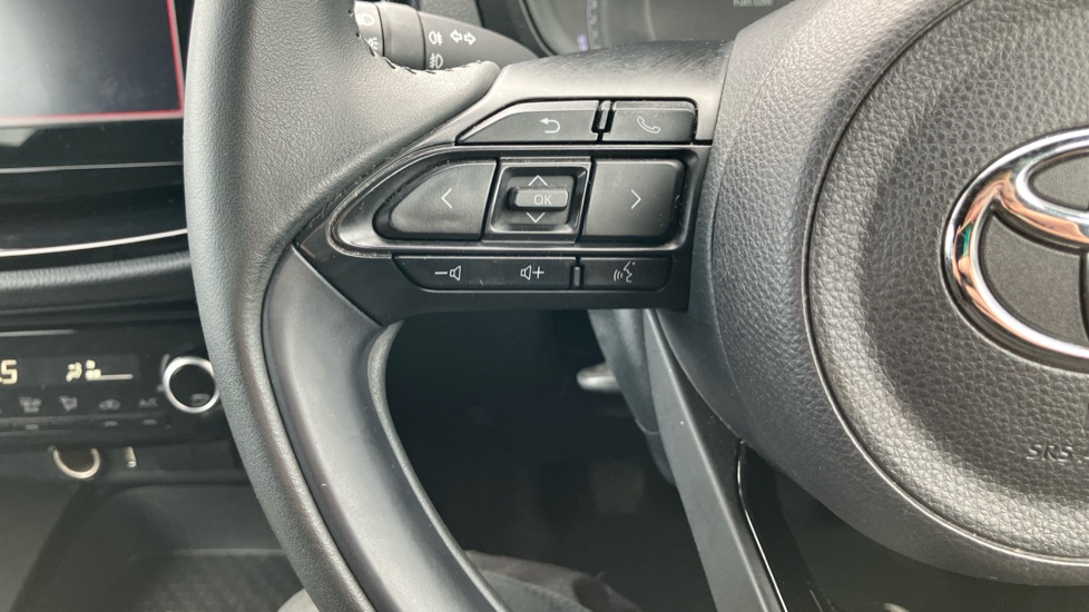 Toyota Aygo X 1.0 VVT-i Edge 5dr Petrol Hatchback - Image 34