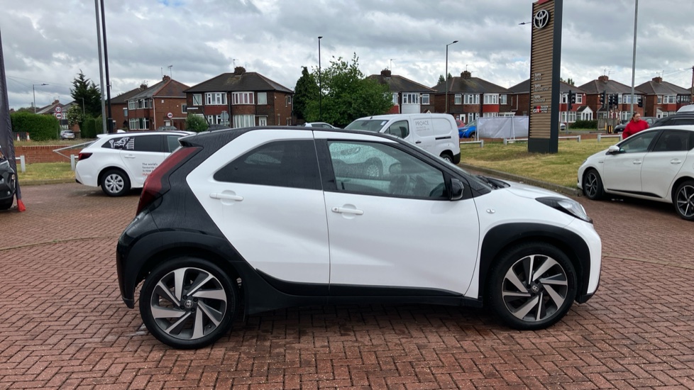 Toyota Aygo X 1.0 VVT-i Edge 5dr Petrol Hatchback - Image 49