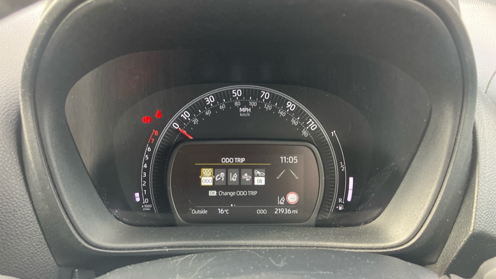 Toyota Aygo X 1.0 VVT-i Edge 5dr Petrol Hatchback - Image 11