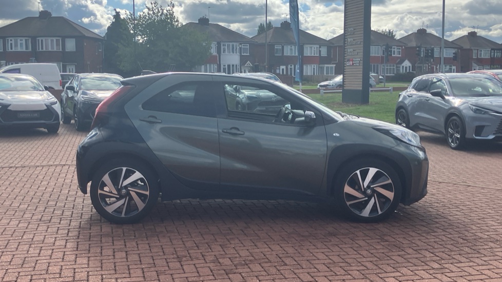 Toyota Aygo X 1.0 VVT-i Edge 5dr Petrol Hatchback - Image 23