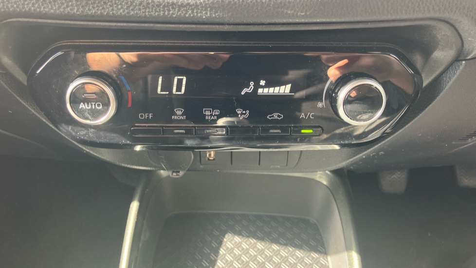 Toyota Aygo X 1.0 VVT-i Edge 5dr Petrol Hatchback - Image 33