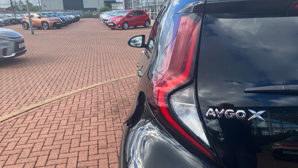 Toyota Aygo X 1.0 VVT-i Edge 5dr Petrol Hatchback - Image 36