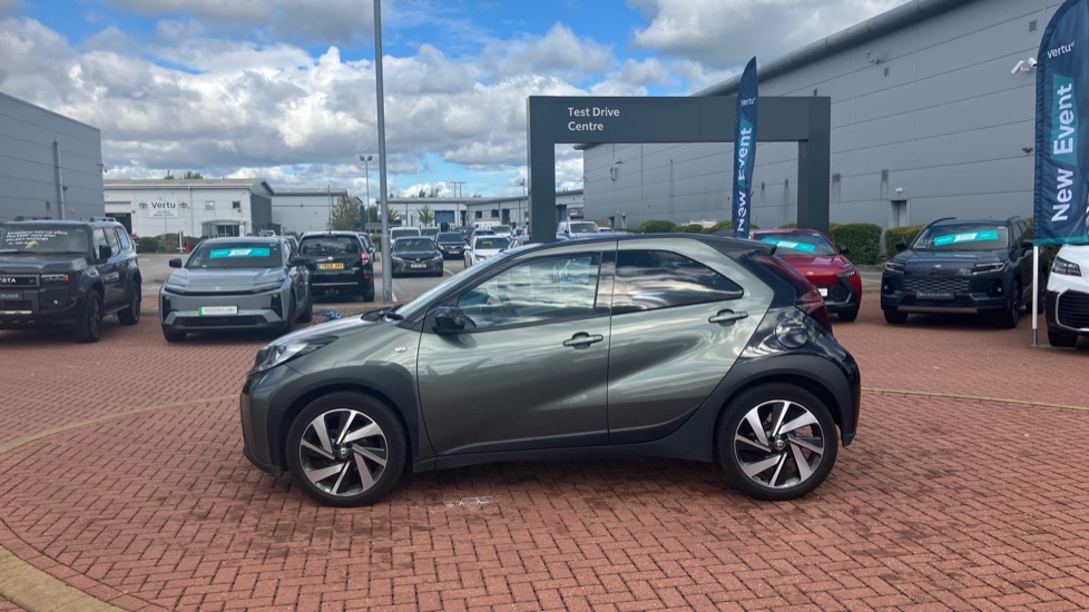 Toyota Aygo X 1.0 VVT-i Edge 5dr Petrol Hatchback - Image 46
