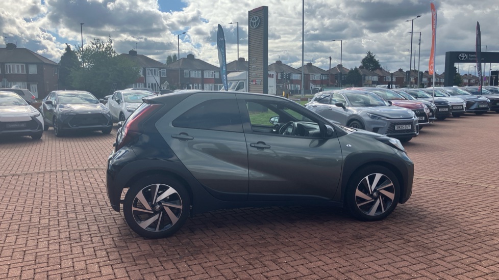 Toyota Aygo X 1.0 VVT-i Edge 5dr Petrol Hatchback - Image 51