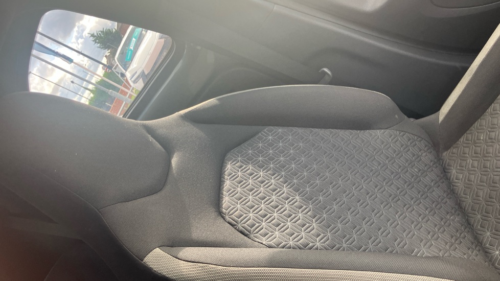 Toyota Aygo X 1.0 VVT-i Edge 5dr Petrol Hatchback - Image 60