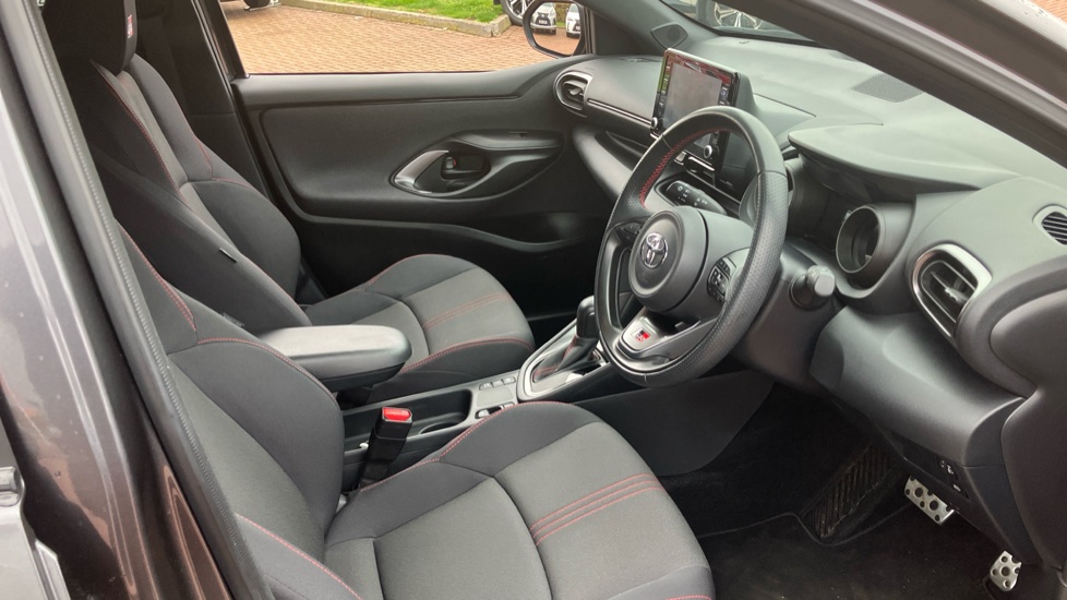 Toyota Yaris 1.5 Hybrid GR Sport 5dr CVT Hybrid Hatchback - Image 12