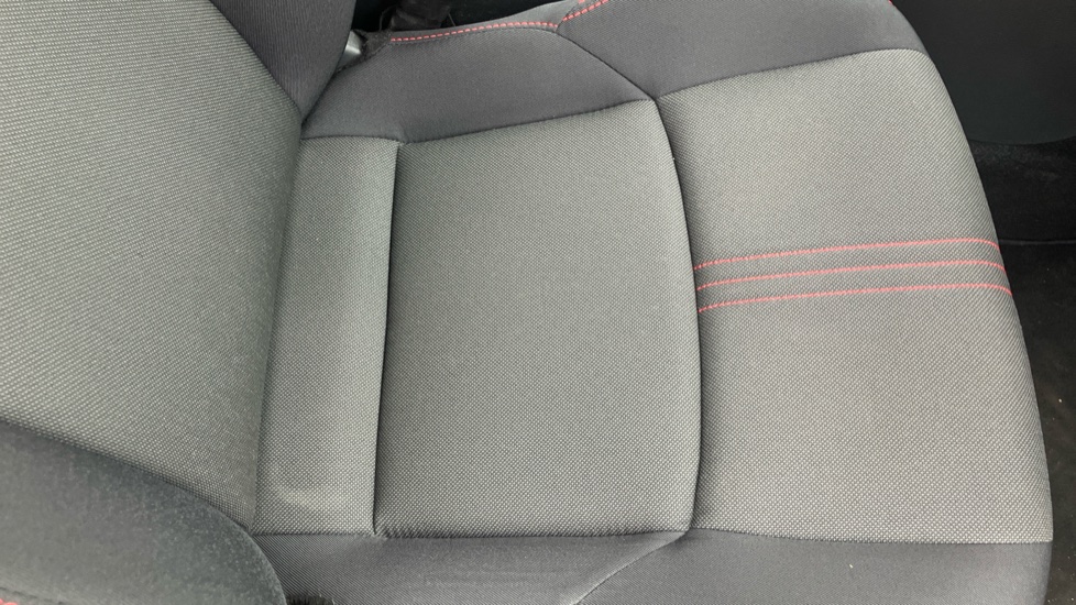 Toyota Yaris 1.5 Hybrid GR Sport 5dr CVT Hybrid Hatchback - Image 17