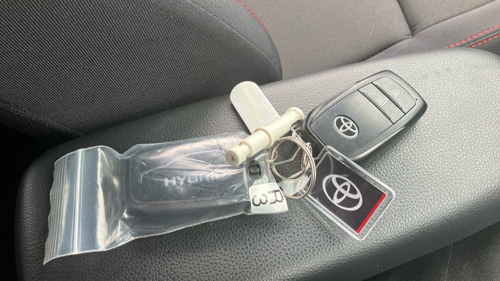 Toyota Yaris 1.5 Hybrid GR Sport 5dr CVT Hybrid Hatchback - Image 28