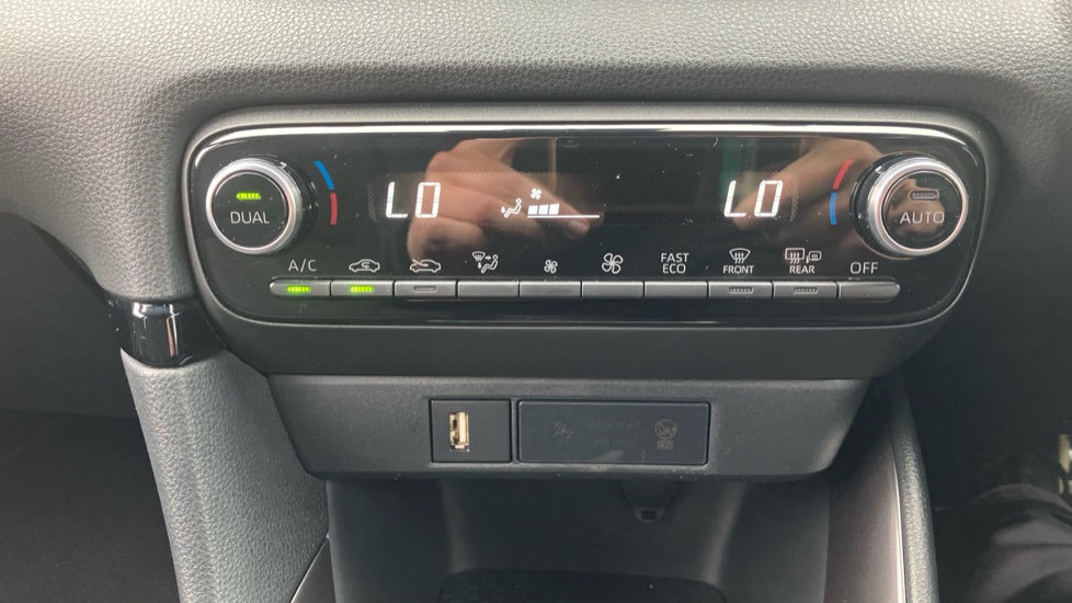 Toyota Yaris 1.5 Hybrid GR Sport 5dr CVT Hybrid Hatchback - Image 33