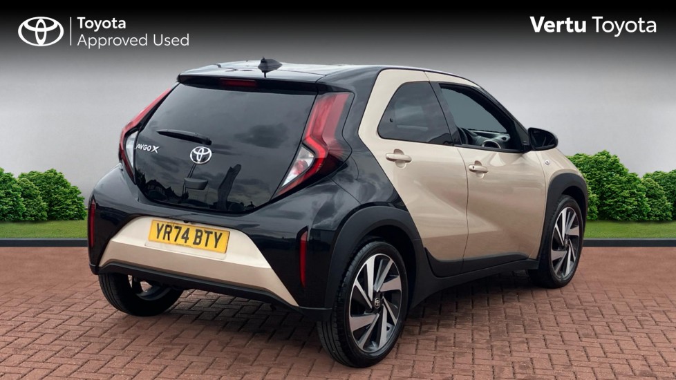 Toyota Aygo X 1.0 VVT-i Edge 5dr Auto Petrol Hatchback - Image 2