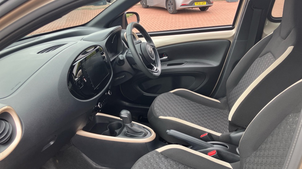 Toyota Aygo X 1.0 VVT-i Edge 5dr Auto Petrol Hatchback - Image 5