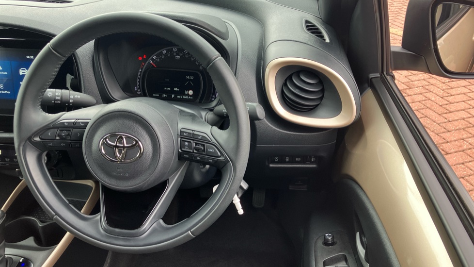 Toyota Aygo X 1.0 VVT-i Edge 5dr Auto Petrol Hatchback - Image 10