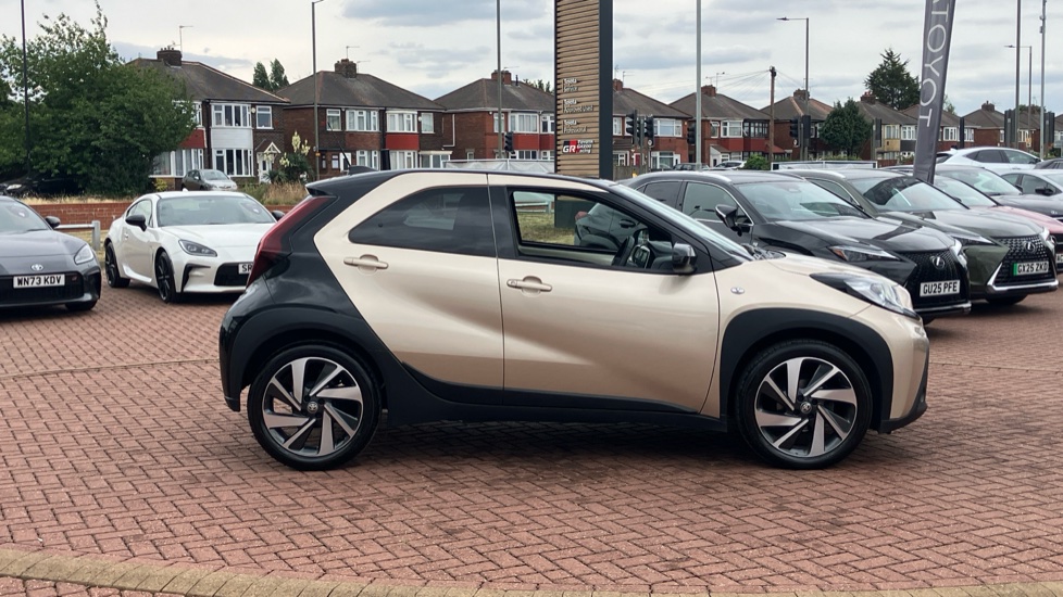 Toyota Aygo X 1.0 VVT-i Edge 5dr Auto Petrol Hatchback - Image 23