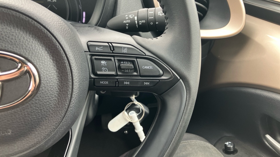 Toyota Aygo X 1.0 VVT-i Edge 5dr Auto Petrol Hatchback - Image 29