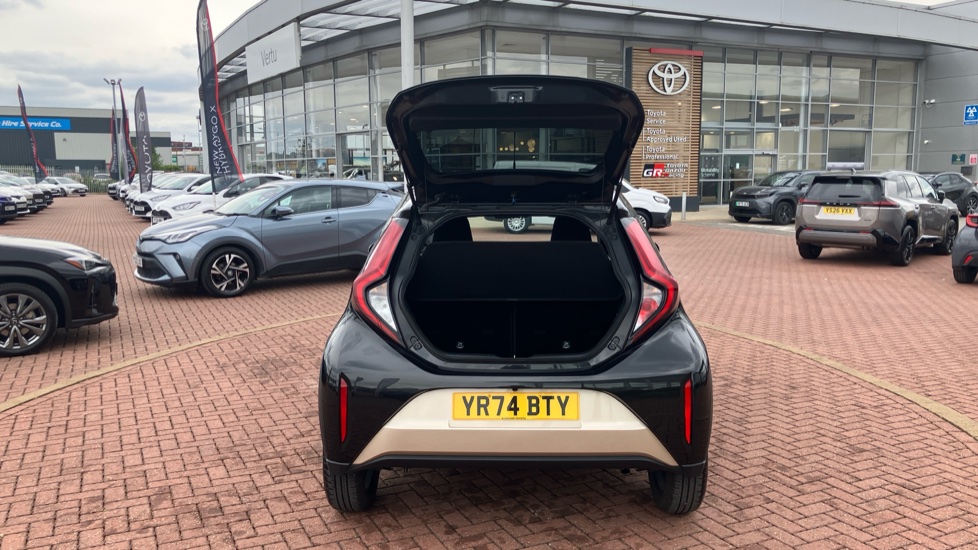 Toyota Aygo X 1.0 VVT-i Edge 5dr Auto Petrol Hatchback - Image 47