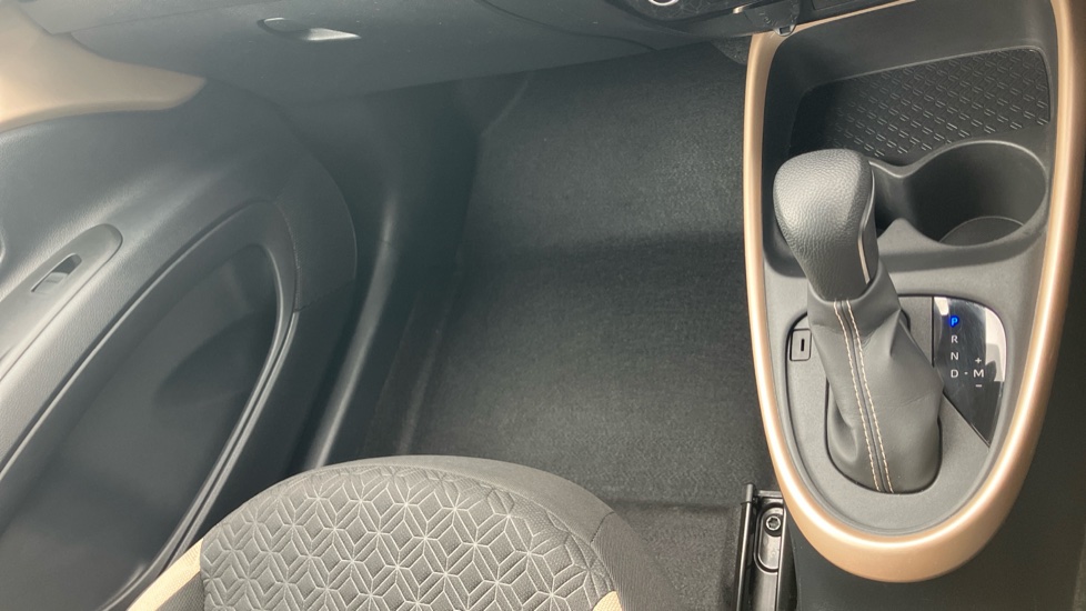 Toyota Aygo X 1.0 VVT-i Edge 5dr Auto Petrol Hatchback - Image 54