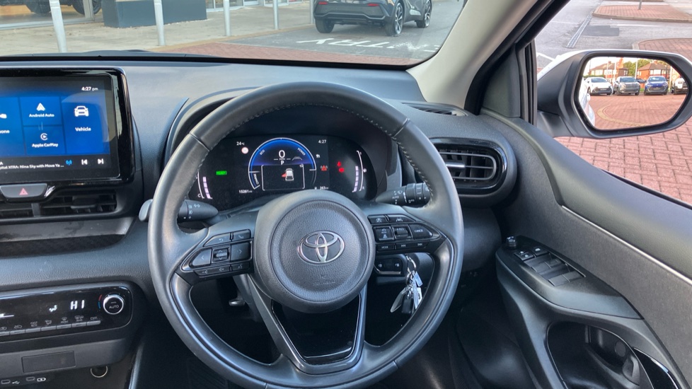 Toyota Yaris 1.5 Hybrid Design 5dr CVT Hybrid Hatchback - Image 7