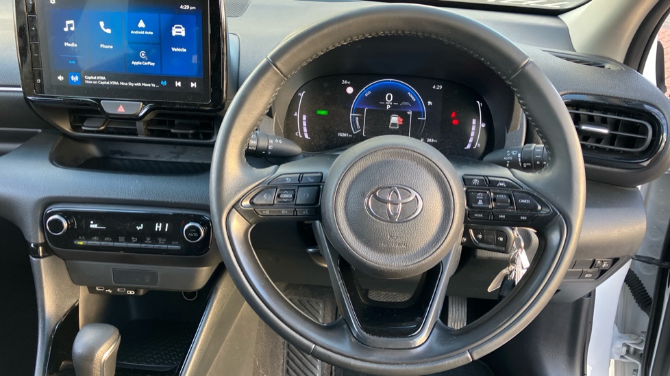 Toyota Yaris 1.5 Hybrid Design 5dr CVT Hybrid Hatchback - Image 10