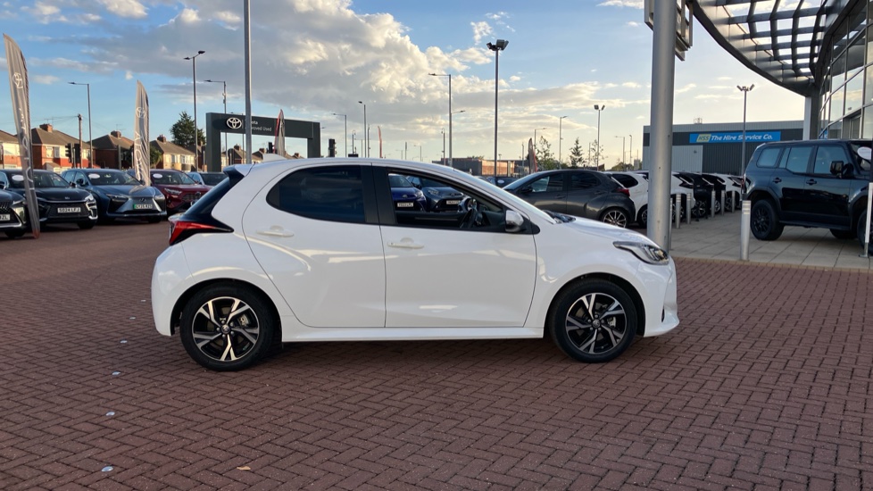 Toyota Yaris 1.5 Hybrid Design 5dr CVT Hybrid Hatchback - Image 23