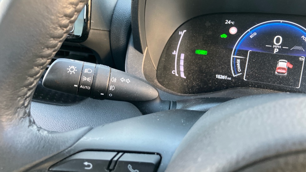 Toyota Yaris 1.5 Hybrid Design 5dr CVT Hybrid Hatchback - Image 32