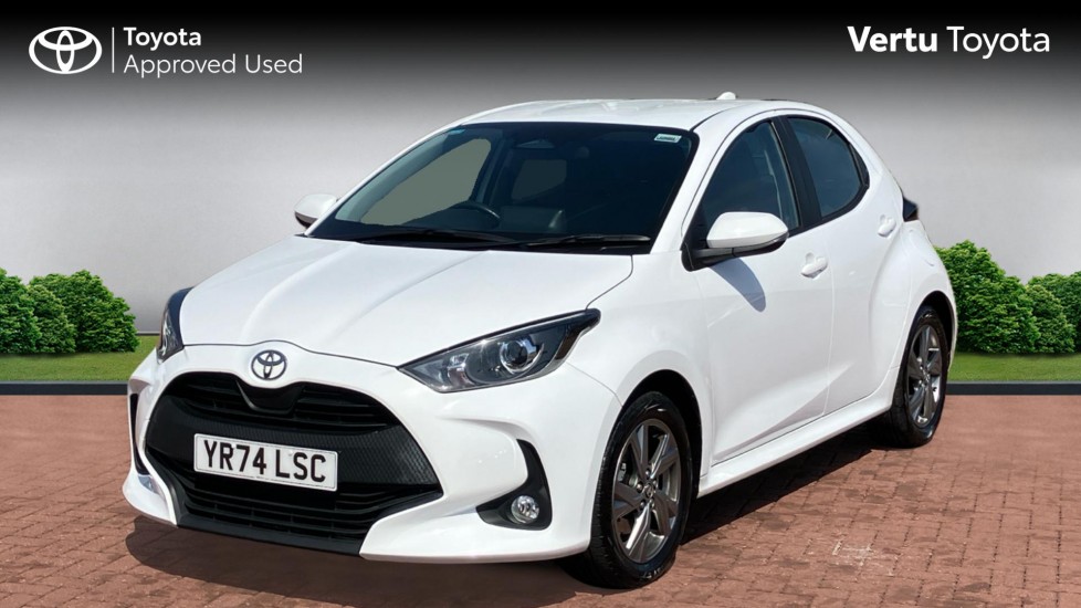 Toyota Yaris 1.5 Hybrid Icon 5dr CVT Hybrid Hatchback - Image 3