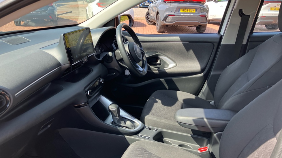 Toyota Yaris 1.5 Hybrid Icon 5dr CVT Hybrid Hatchback - Image 5