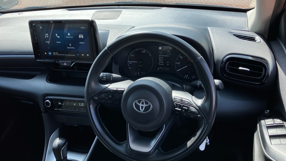 Toyota Yaris 1.5 Hybrid Icon 5dr CVT Hybrid Hatchback - Image 7