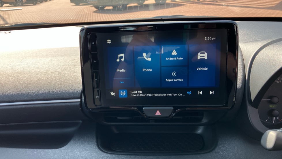 Toyota Yaris 1.5 Hybrid Icon 5dr CVT Hybrid Hatchback - Image 40