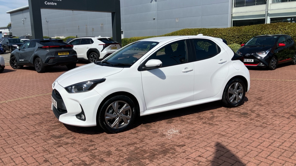 Toyota Yaris 1.5 Hybrid Icon 5dr CVT Hybrid Hatchback - Image 44