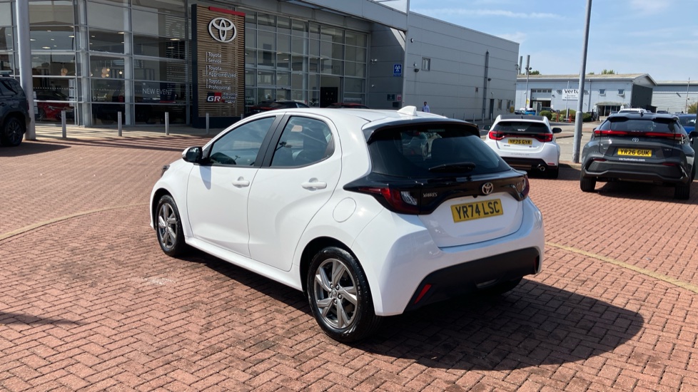 Toyota Yaris 1.5 Hybrid Icon 5dr CVT Hybrid Hatchback - Image 46
