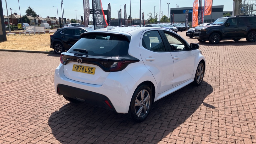 Toyota Yaris 1.5 Hybrid Icon 5dr CVT Hybrid Hatchback - Image 47