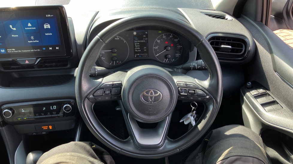Toyota Yaris 1.5 Hybrid Icon 5dr CVT Hybrid Hatchback - Image 56