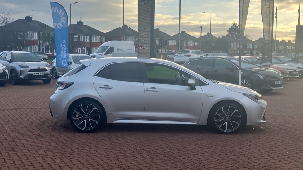 Toyota Corolla 2.0 VVT-i Hybrid Excel 5dr CVT Hybrid Hatchback - Image 16