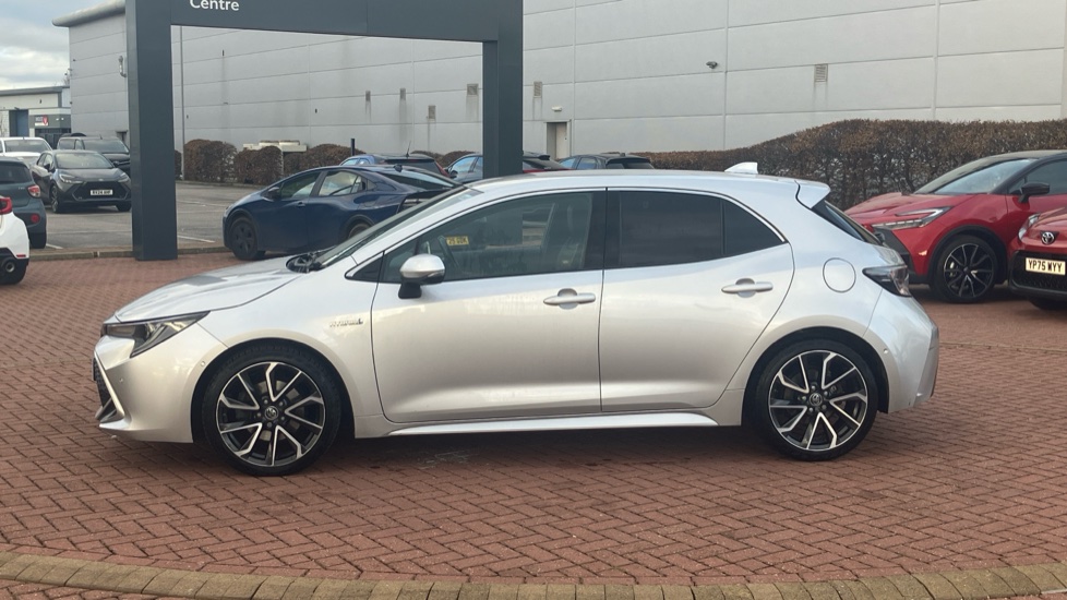 Toyota Corolla 2.0 VVT-i Hybrid Excel 5dr CVT Hybrid Hatchback - Image 17