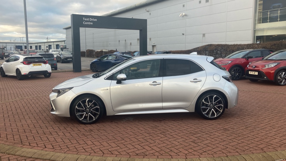 Toyota Corolla 2.0 VVT-i Hybrid Excel 5dr CVT Hybrid Hatchback - Image 31