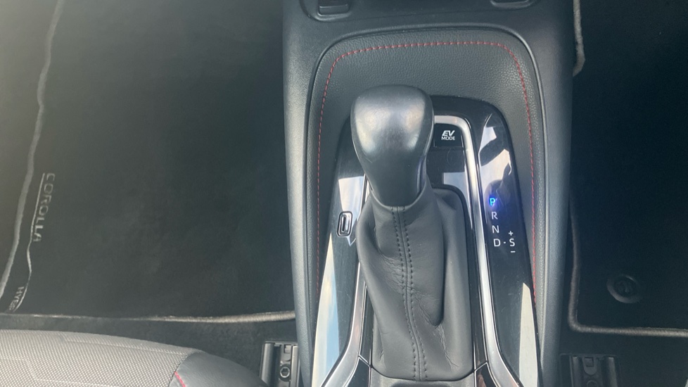 Toyota Corolla 2.0 VVT-i Hybrid Excel 5dr CVT Hybrid Hatchback - Image 43