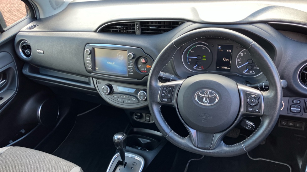 Toyota Yaris 1.5 Hybrid Y20 5dr CVT [Bi-tone] Hybrid Hatchback - Image 6