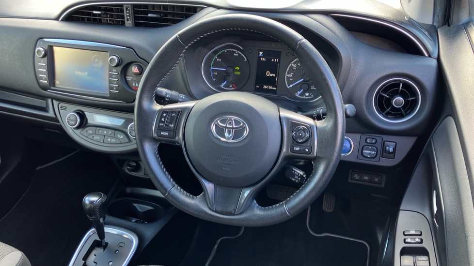 Toyota Yaris 1.5 Hybrid Y20 5dr CVT [Bi-tone] Hybrid Hatchback - Image 7