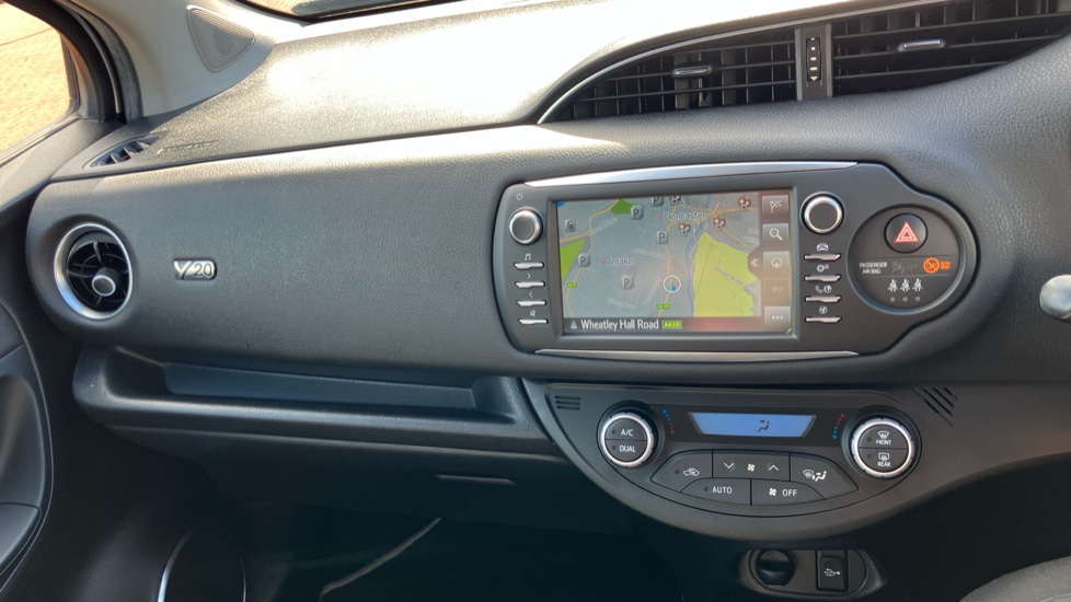 Toyota Yaris 1.5 Hybrid Y20 5dr CVT [Bi-tone] Hybrid Hatchback - Image 9