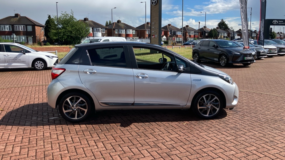 Toyota Yaris 1.5 Hybrid Y20 5dr CVT [Bi-tone] Hybrid Hatchback - Image 43