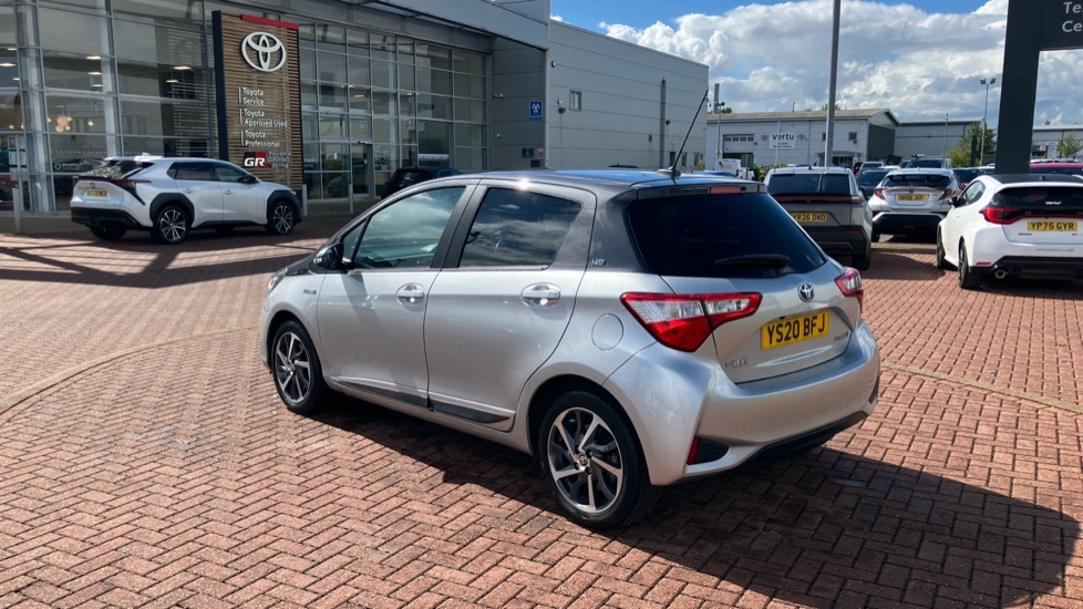 Toyota Yaris 1.5 Hybrid Y20 5dr CVT [Bi-tone] Hybrid Hatchback - Image 48